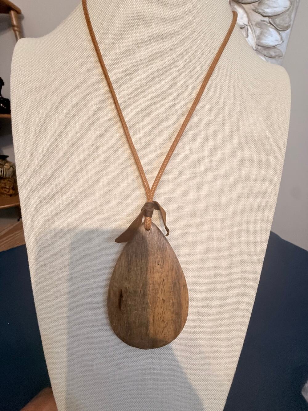 Vintage 34” Wooden Teardrop Pendant Cord Necklace
